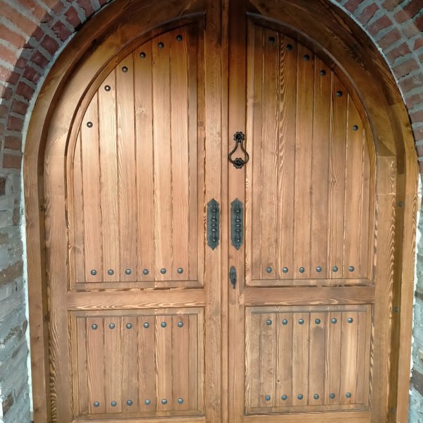 Kemerli Ahşap Villa Kapısı